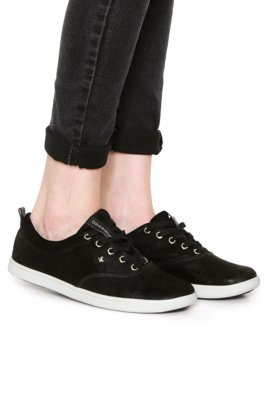 tenis preto feminino cravo e canela